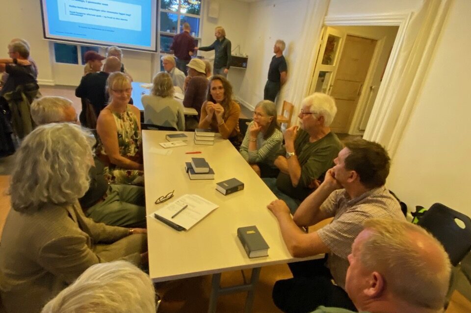 Debat og dialog mellem nye og gamle